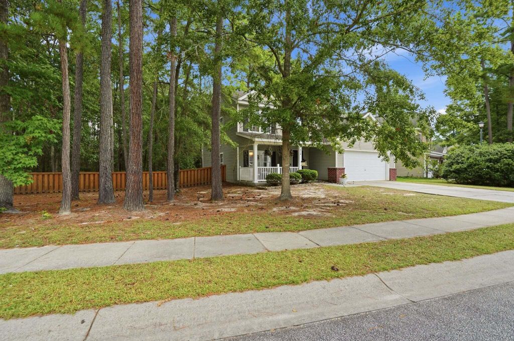 Photo of 210 Breckingridge Drive, Ladson, SC 29456 (MLS # 26019892)