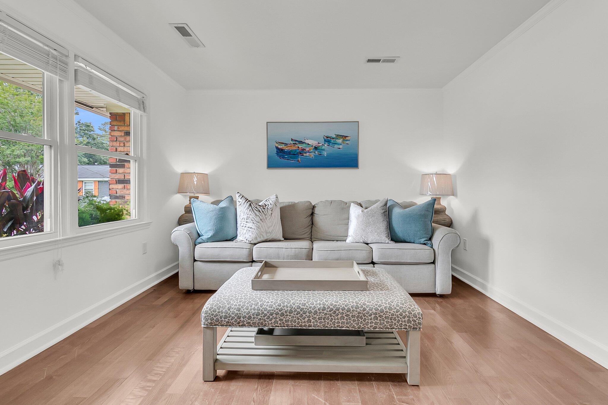 108 Williamsburg Court