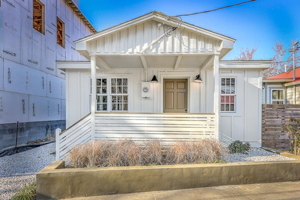 Photo of 9 F Street, Charleston, SC 29403 (MLS # 26003990)