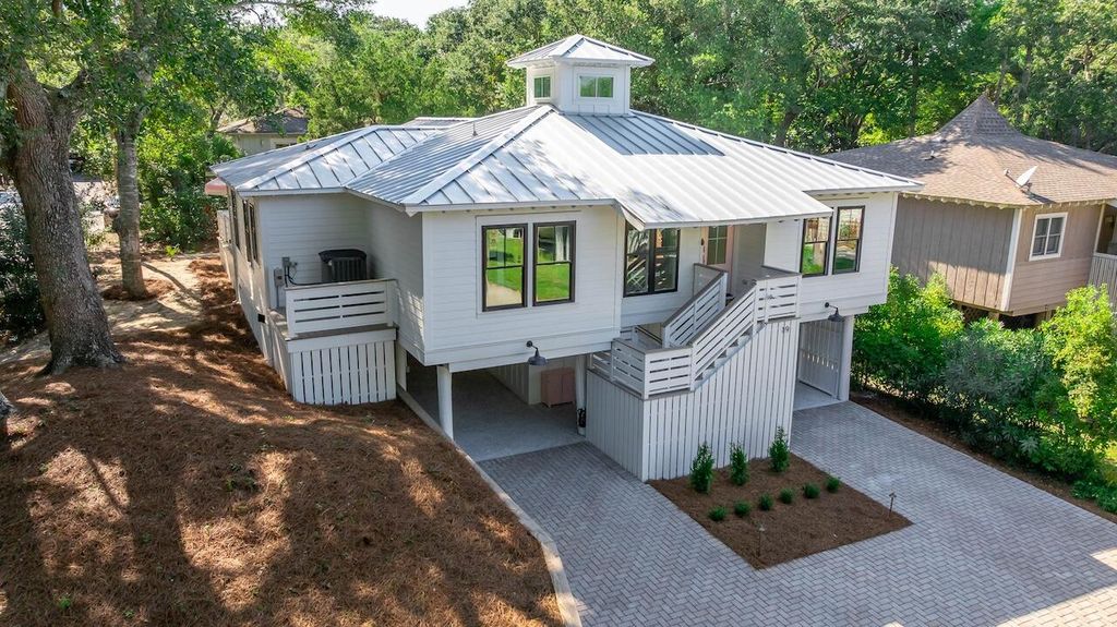 Photo of 19 Sandcrab Court, Isle of Palms, SC 29451 (MLS # 25028250)
