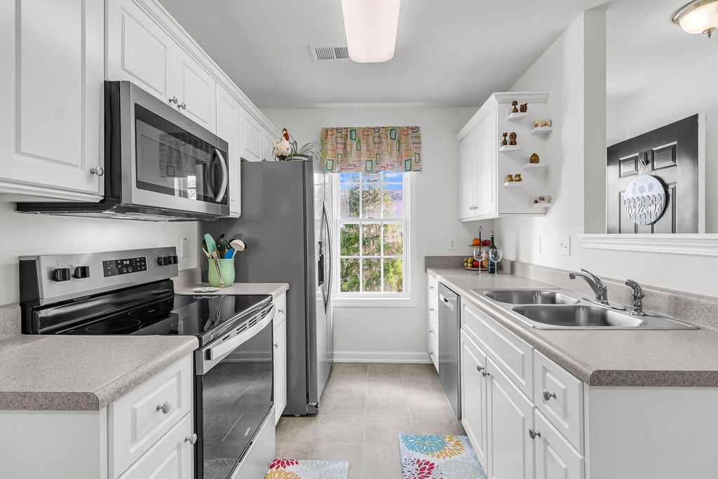 Photo of 298 Reagan Drive, Summerville, SC 29486 (MLS # 25031333)