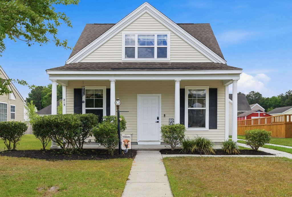 Photo of 213 Killarney Trail, Moncks Corner, SC 29461 (MLS # 26013197)