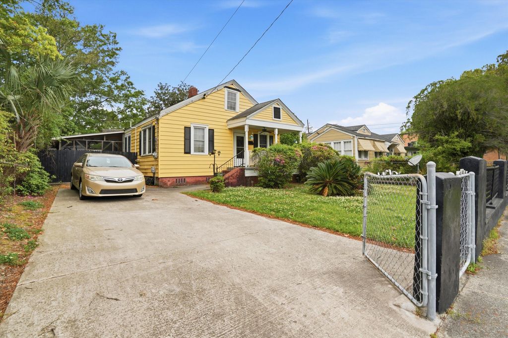 Photo of 51 Piedmont Avenue, Charleston, SC 29403 (MLS # 26009999)