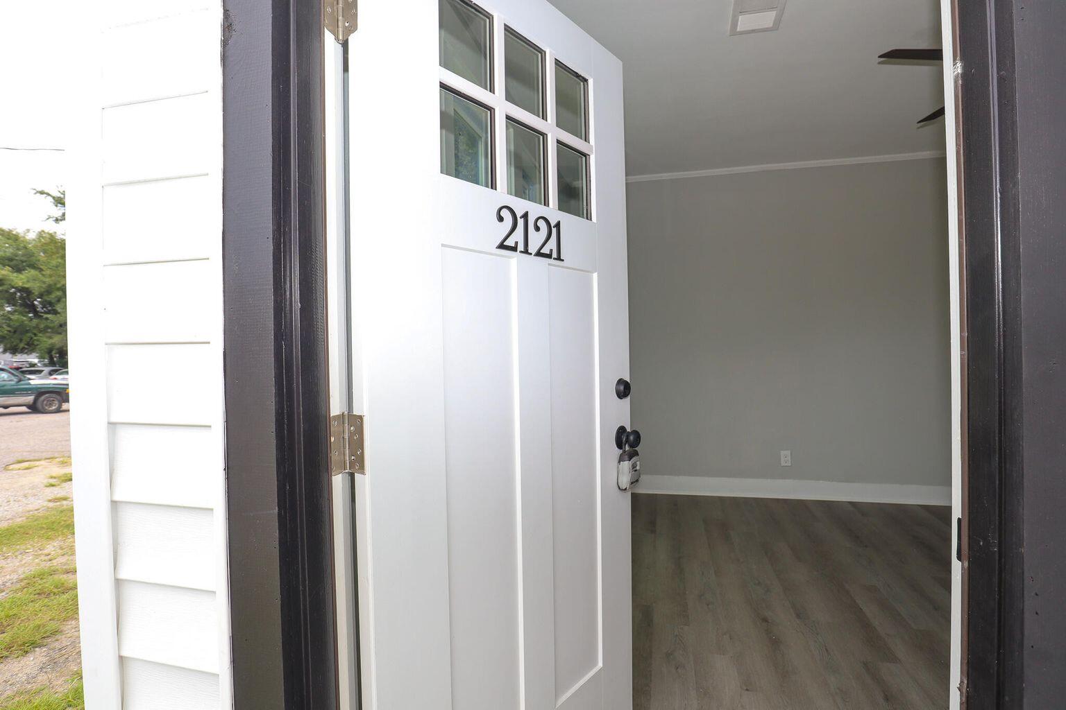 2121 Cosgrove Avenue