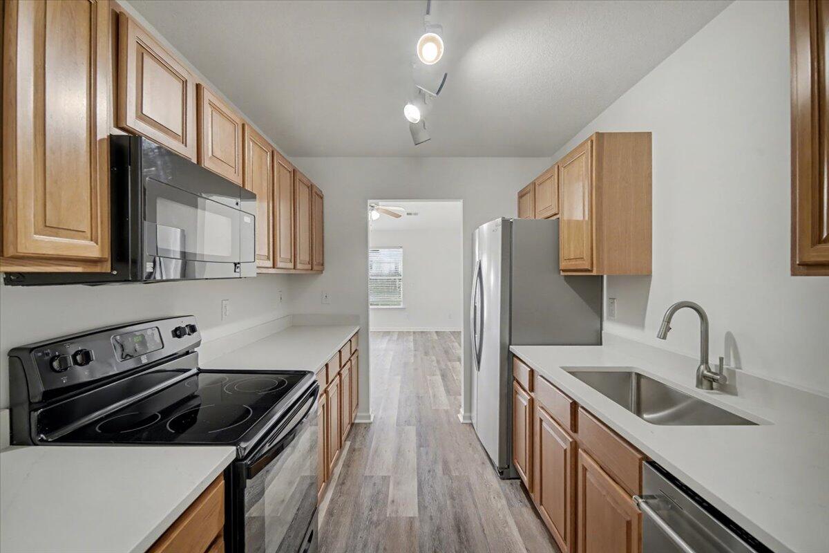 7876 Park Gate Drive