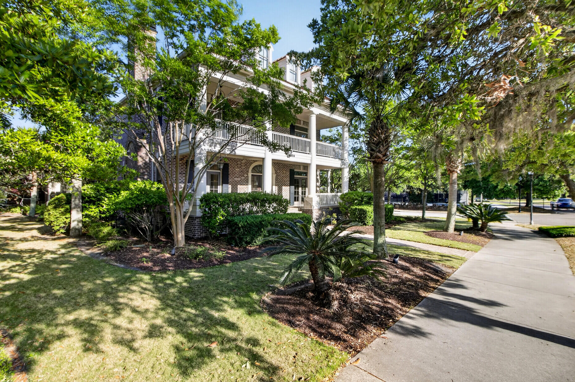 659 Island Park Drive