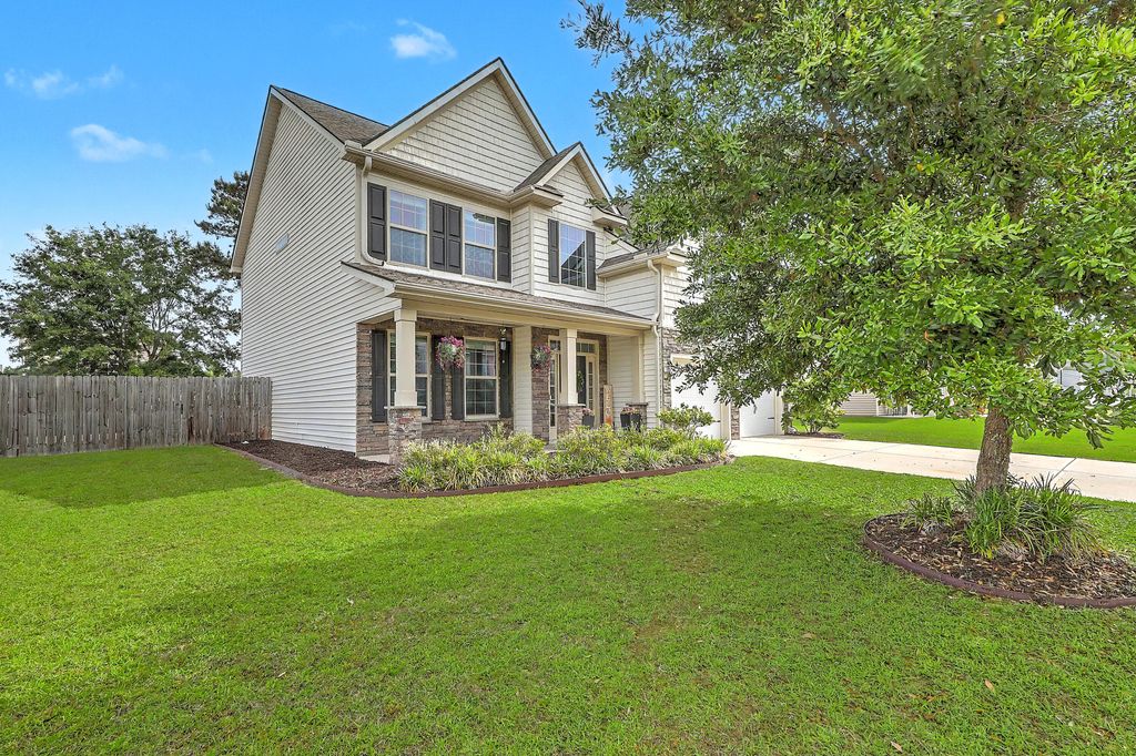 Photo of 136 Carolina Wren Avenue, Moncks Corner, SC 29461 (MLS # 26011977)