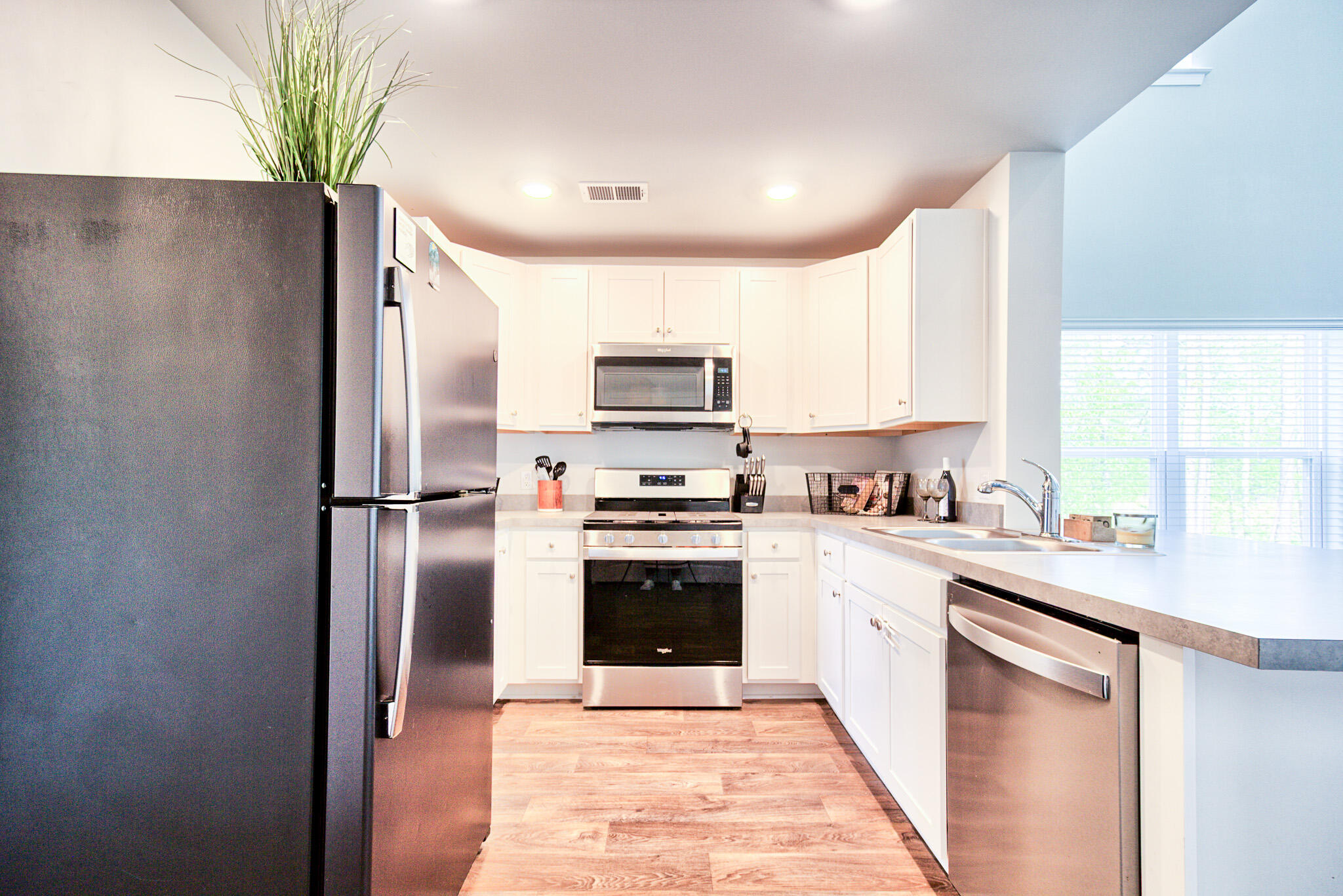 115 E East Sunrise Lane