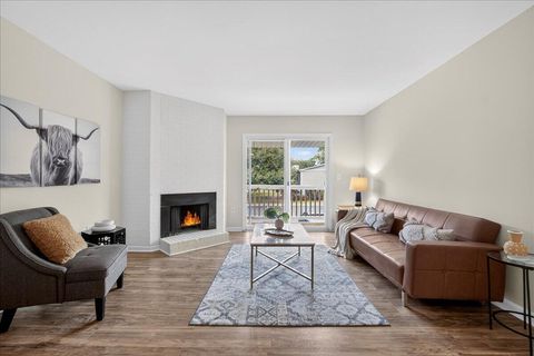 Photo of 1402 Camp Road #3h, Charleston, SC 29412 (MLS # 26004038)