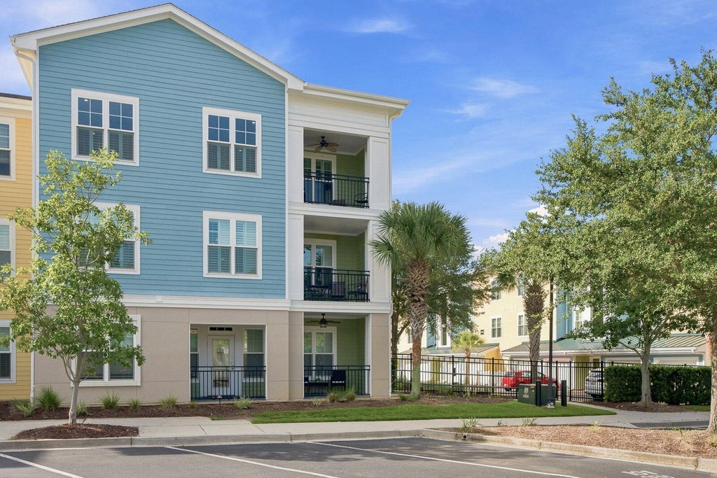 Photo of 2100 Belle Isle Avenue #301, Mount Pleasant, SC 29464 (MLS # 26025331)