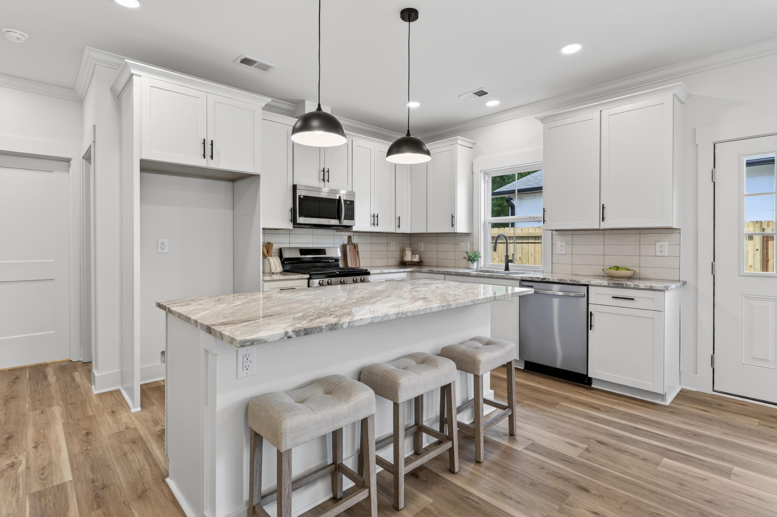 4833 Williams Avenue