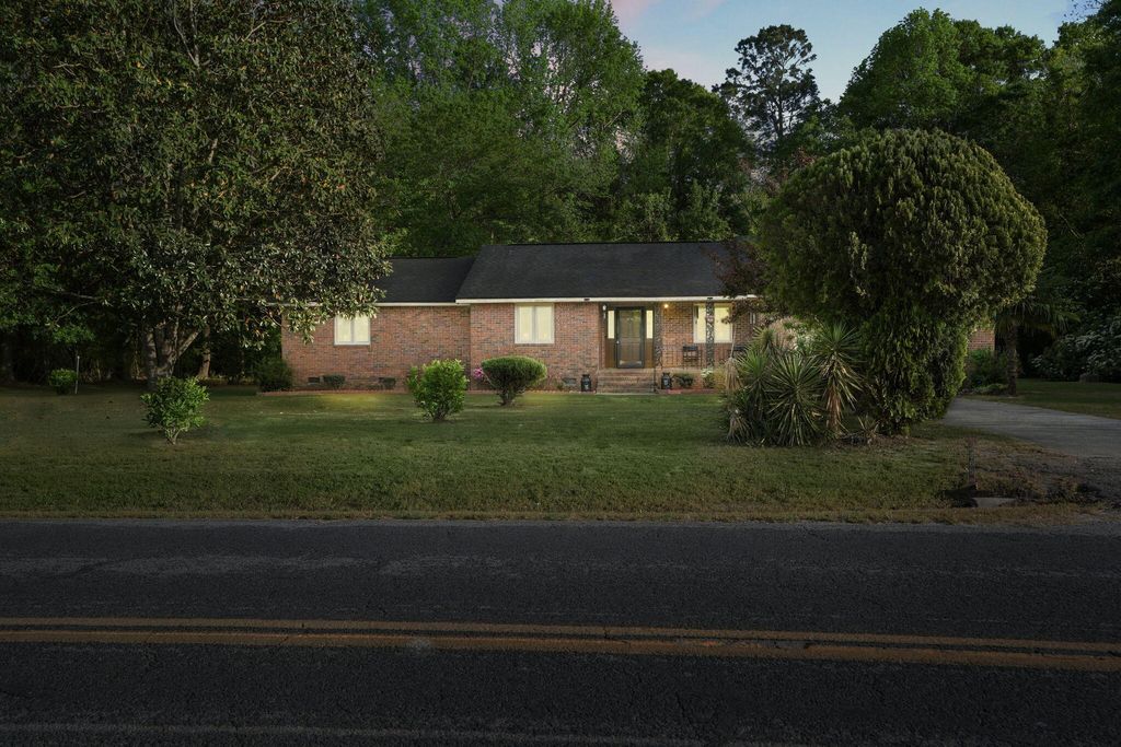 Photo of 2865 Big Buck Boulevard, Orangeburg, SC 29115 (MLS # 26009650)