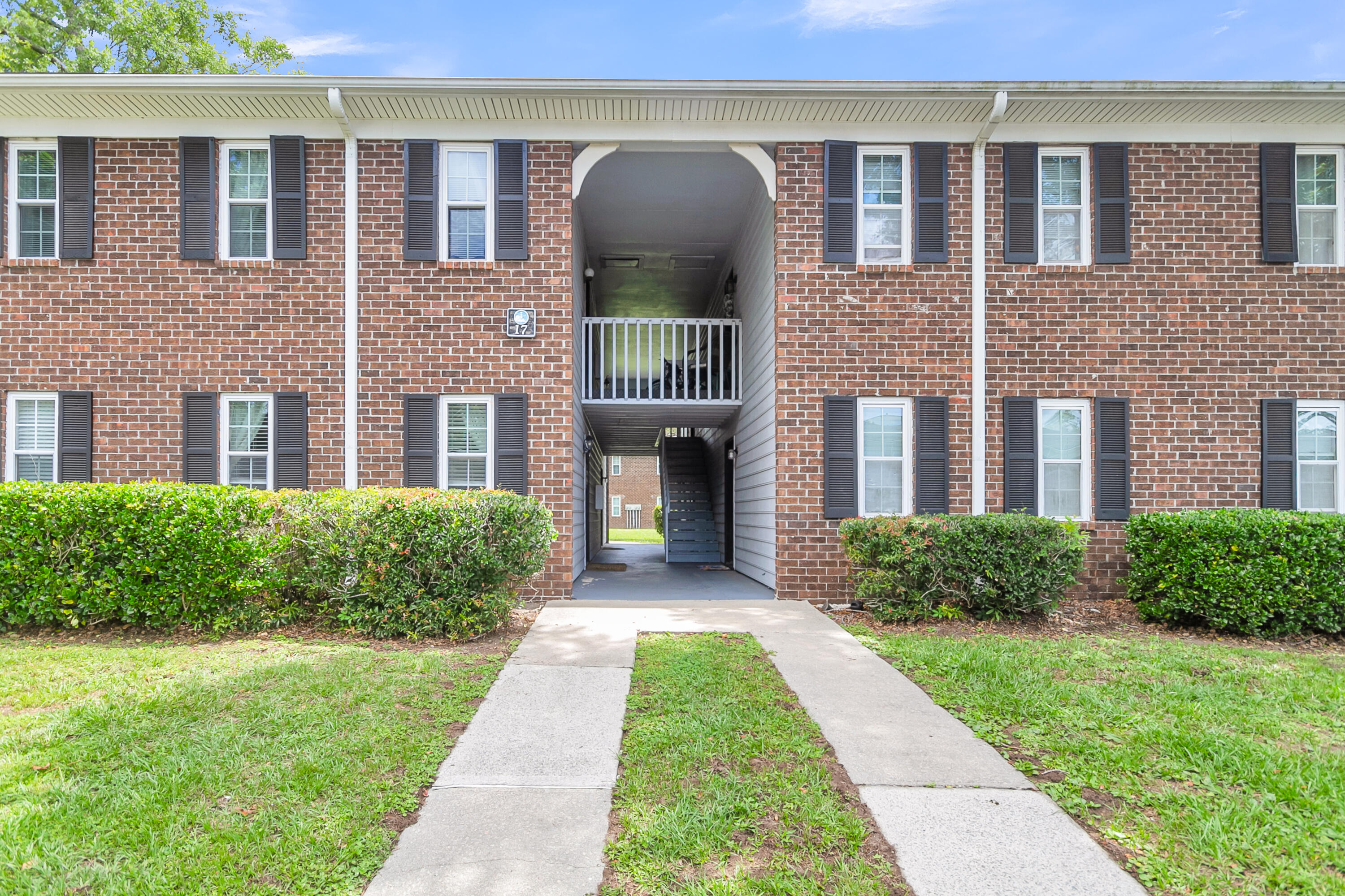 21 Rivers Point Row 17g