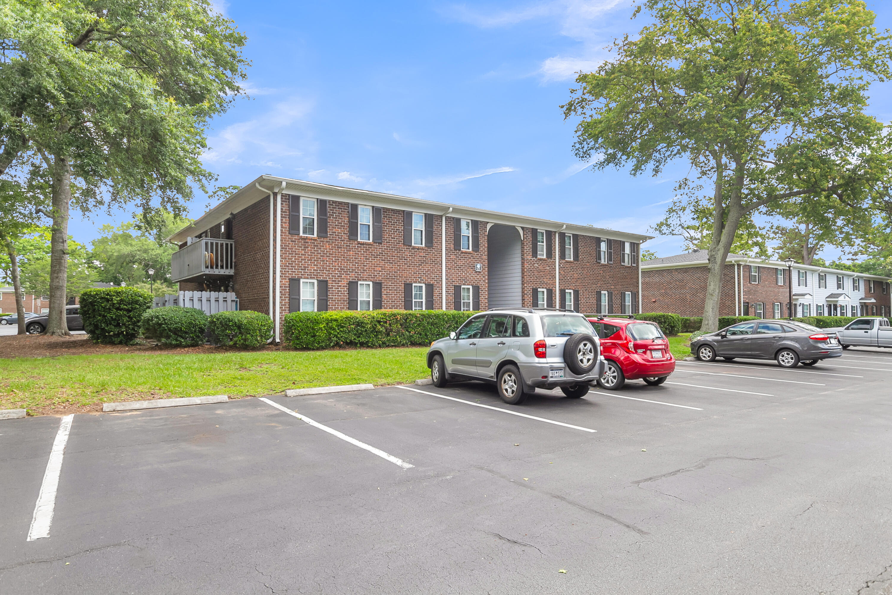 21 Rivers Point Row 17g