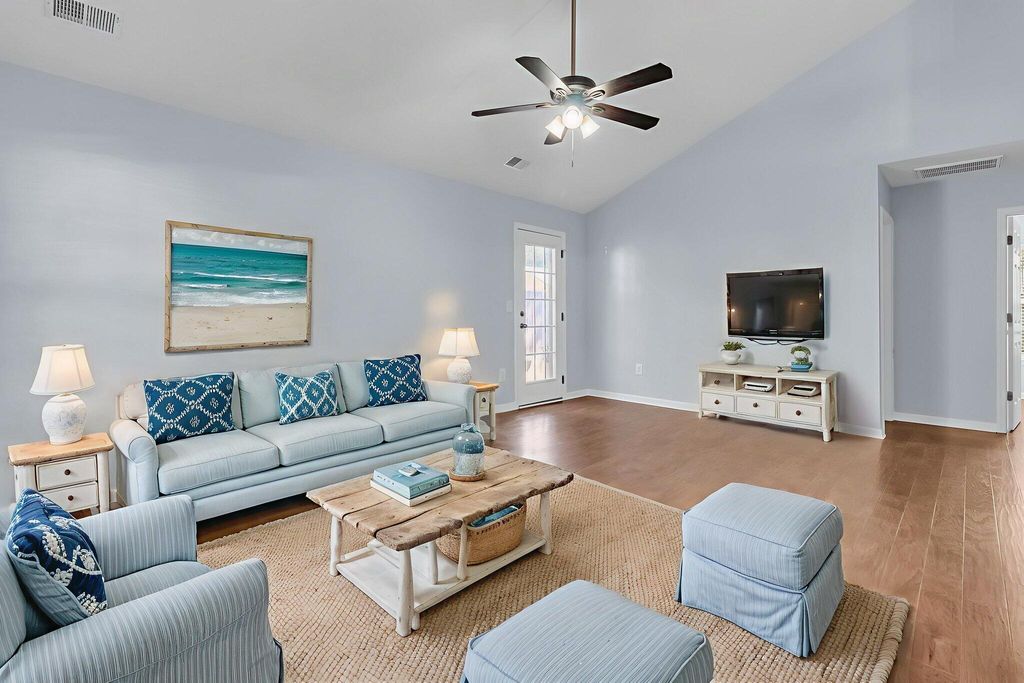 Photo of 207 Bainsbury Lane, Summerville, SC 29483 (MLS # 25026933)