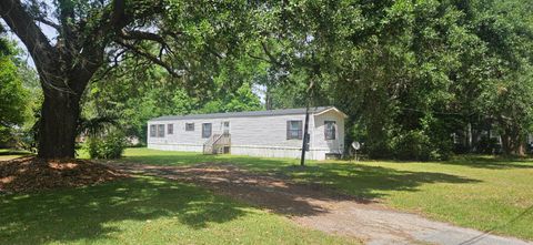 211 Hayden Street Walterboro SC 29488
