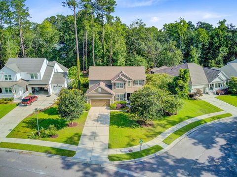 Photo of 206 President Circle, Summerville, SC 29483 (MLS # 25023637) Photo of 206 President Circle, Summerville, SC 29483 (MLS # 25023637)