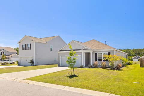 Photo of 128 Akeley Lane, Summerville, SC 29483 (MLS # 26022422)