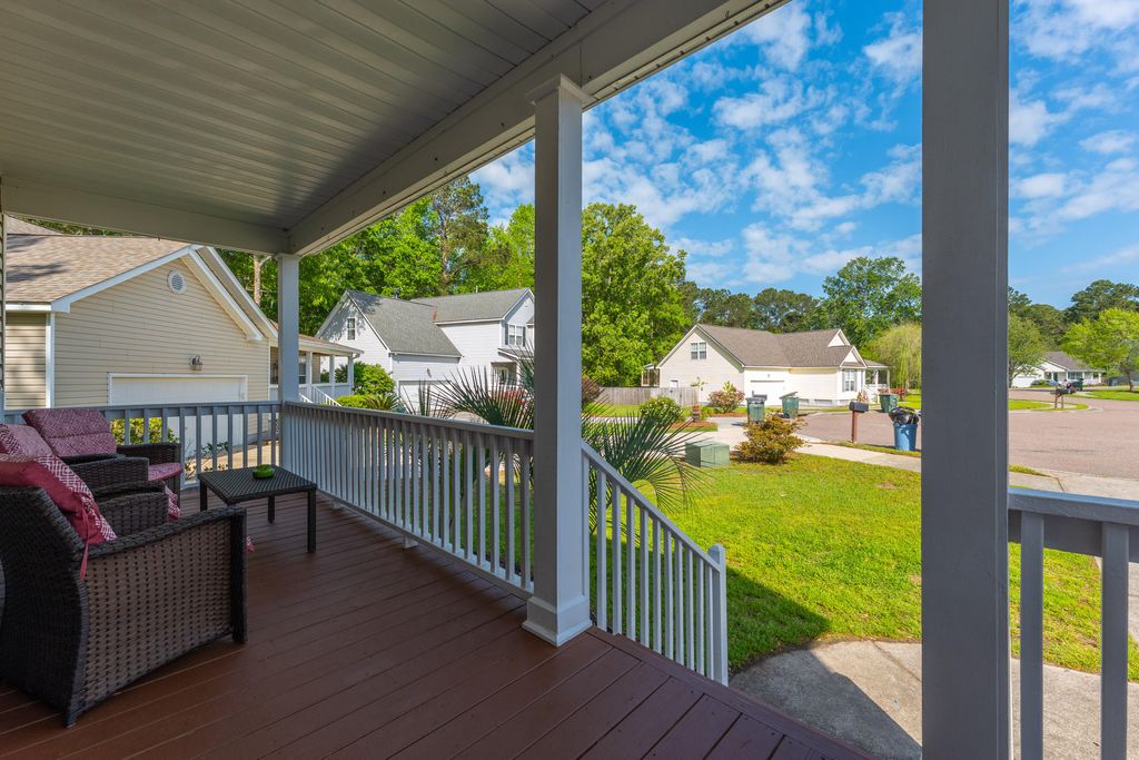 Photo of 133 Hanahan Plantation Circle, Hanahan, SC 29410 (MLS # 25010343)