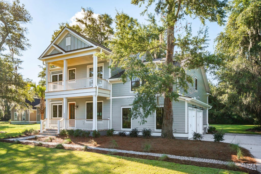Photo of 335 4th Avenue, Mount Pleasant, SC 29464 (MLS # 26027396)