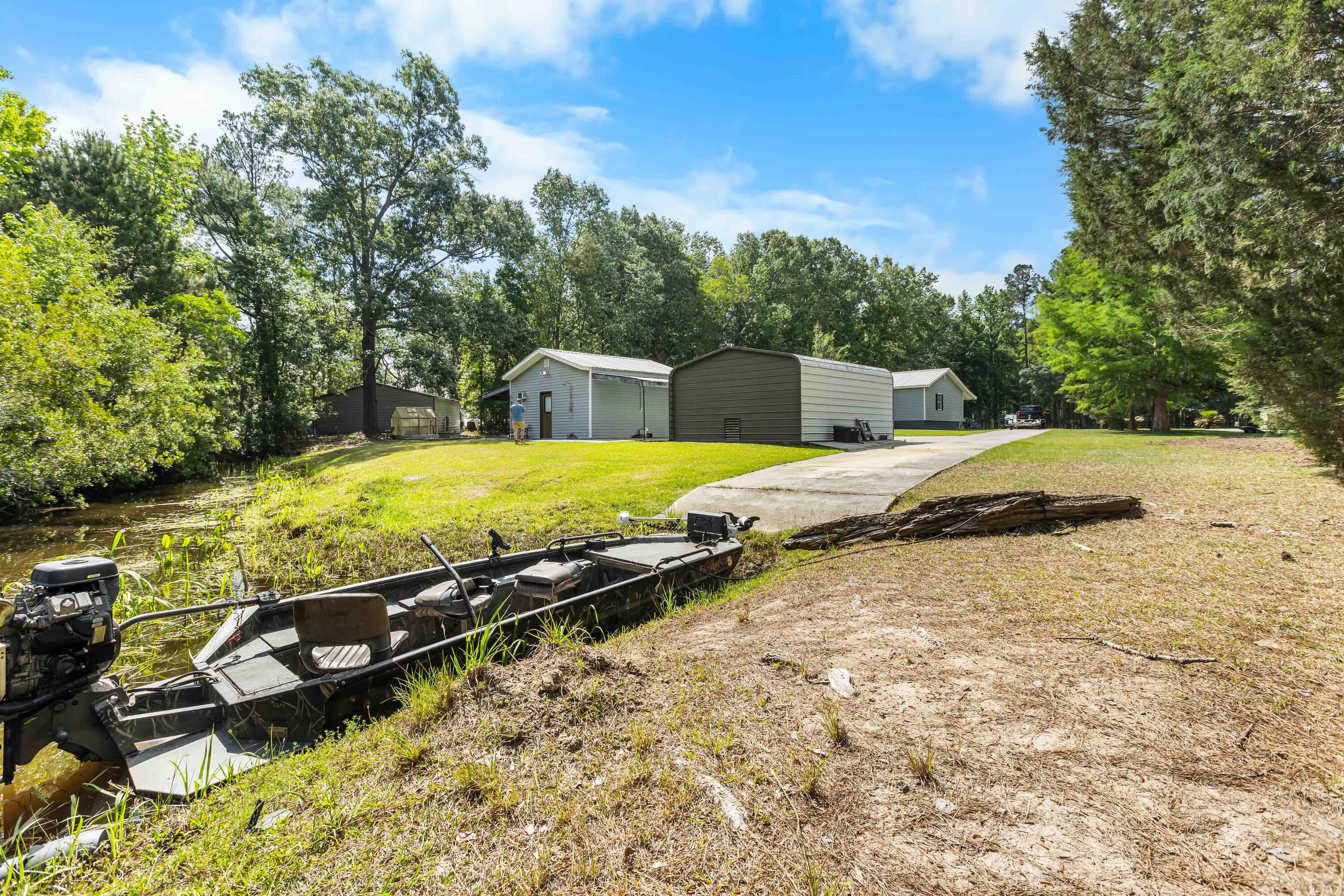 589 Backfield Road