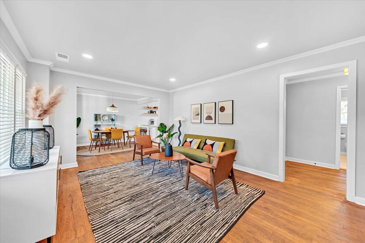 1077 Harbor View Road