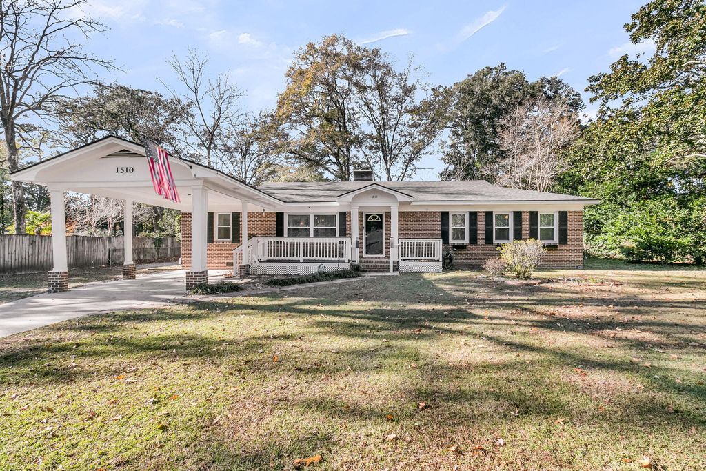 Photo of 1510 Jahnz Avenue, Summerville, SC 29485 (MLS # 25032573)