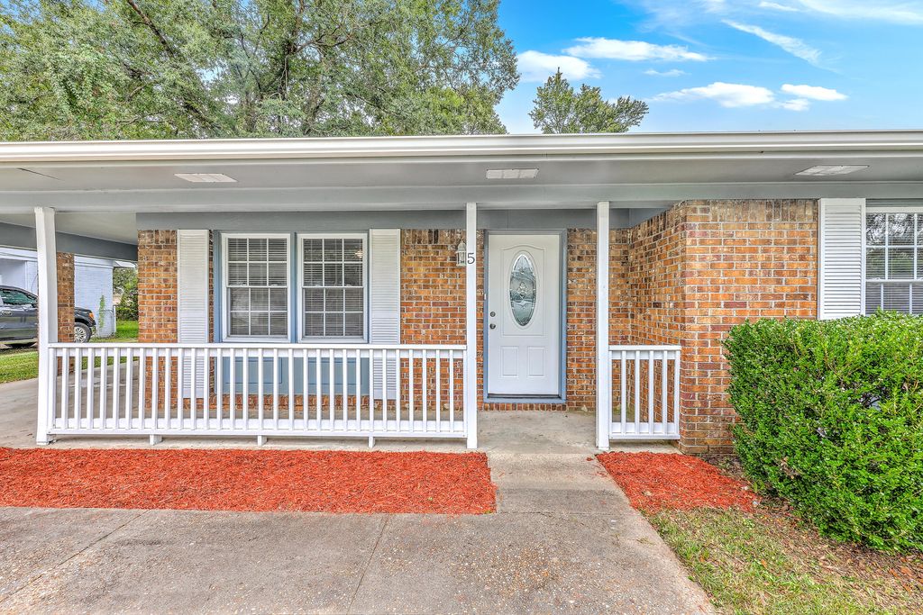 Photo of 5 Summit Avenue, Goose Creek, SC 29445 (MLS # 25025253)