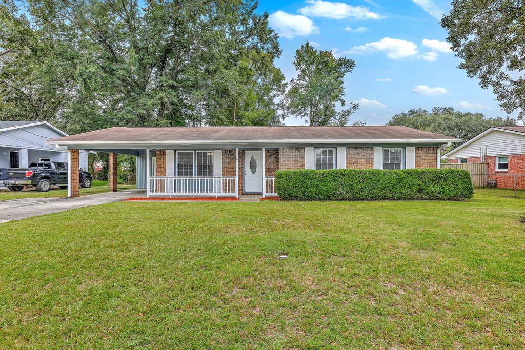 Photo of 5 Summit Avenue, Goose Creek, SC 29445 (MLS # 25025253)