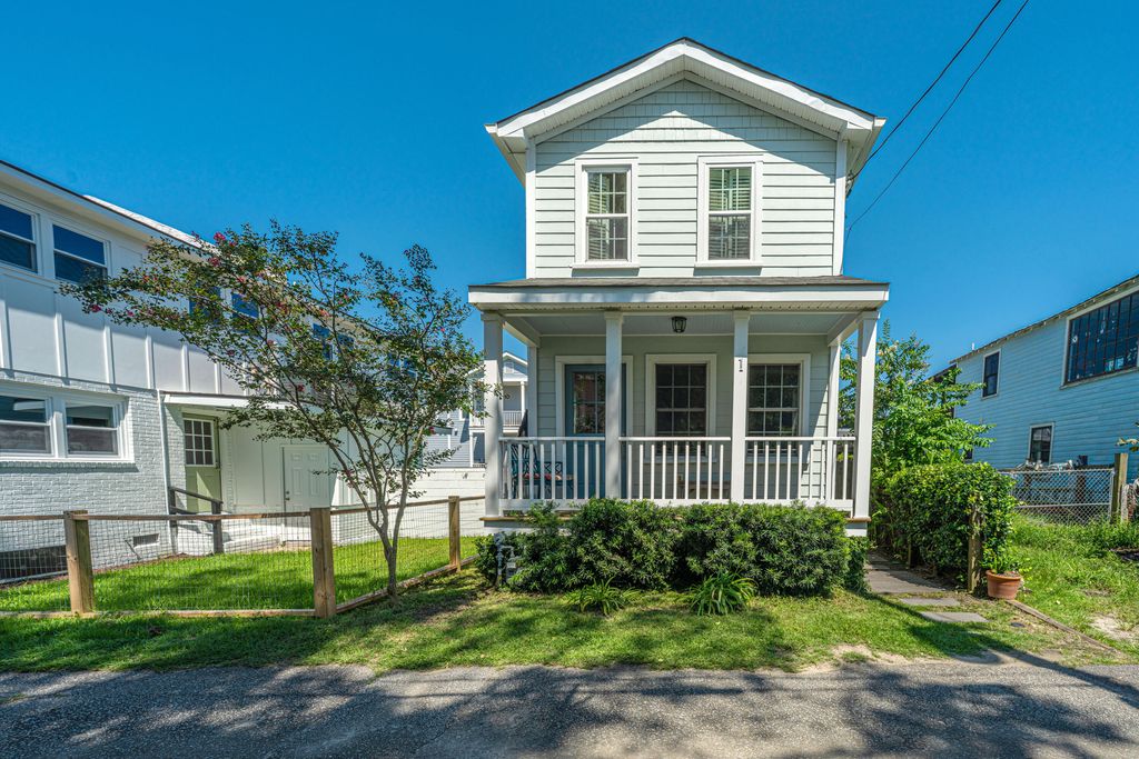 Photo of 1 Paige Court, Charleston, SC 29403 (MLS # 25022983)