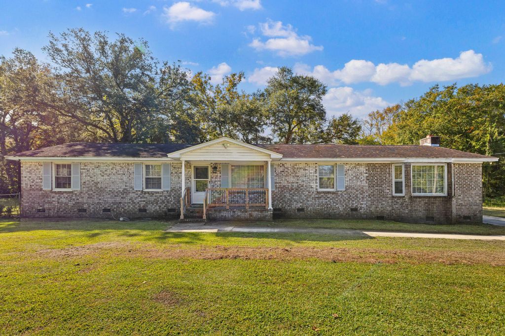 Photo of 1944 Old Fort Avenue, Charleston, SC 29414 (MLS # 25030035)