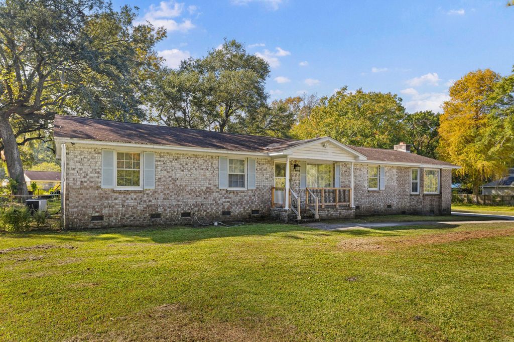 Photo of 1944 Old Fort Avenue, Charleston, SC 29414 (MLS # 25030035)