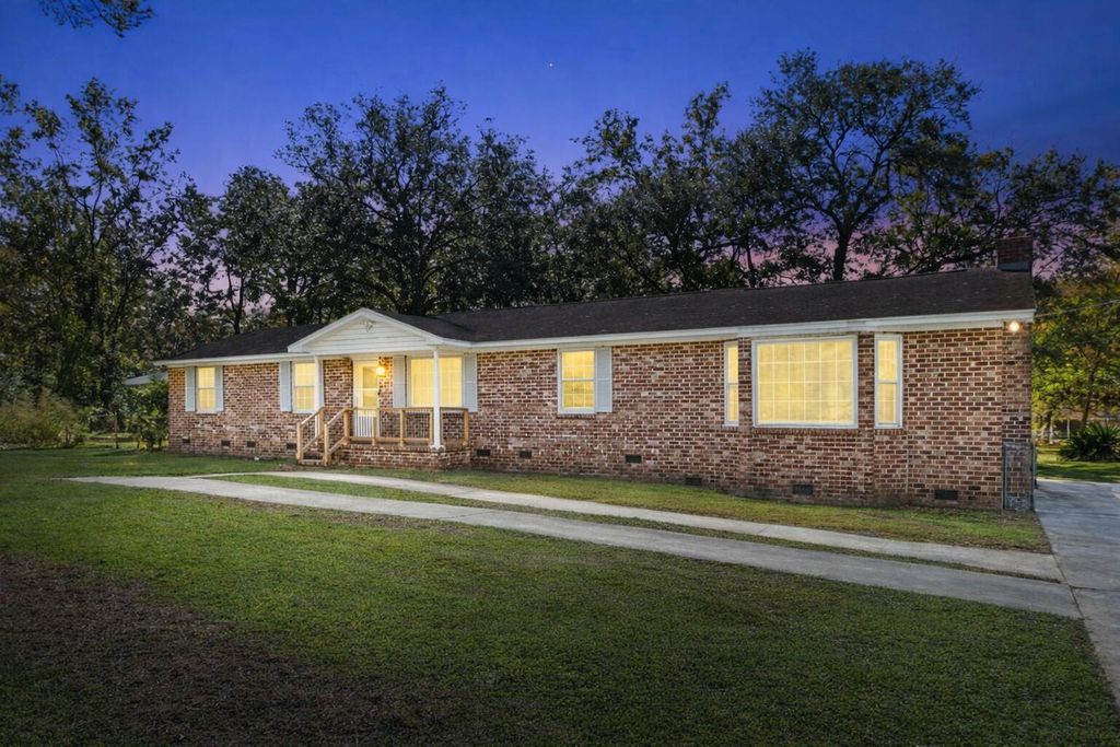 Photo of 1944 Old Fort Avenue, Charleston, SC 29414 (MLS # 25030035)