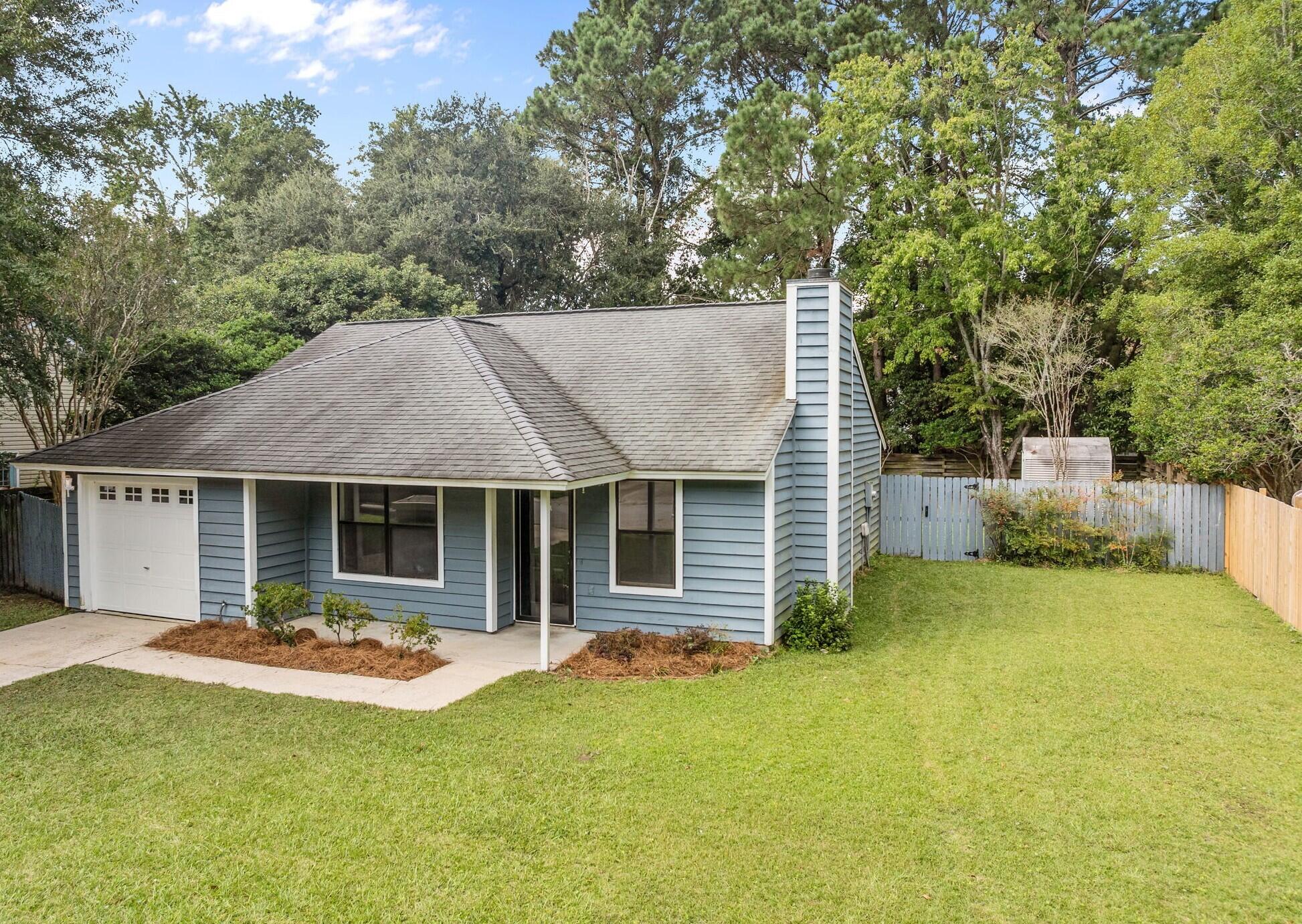 1137 Rivercrest Drive