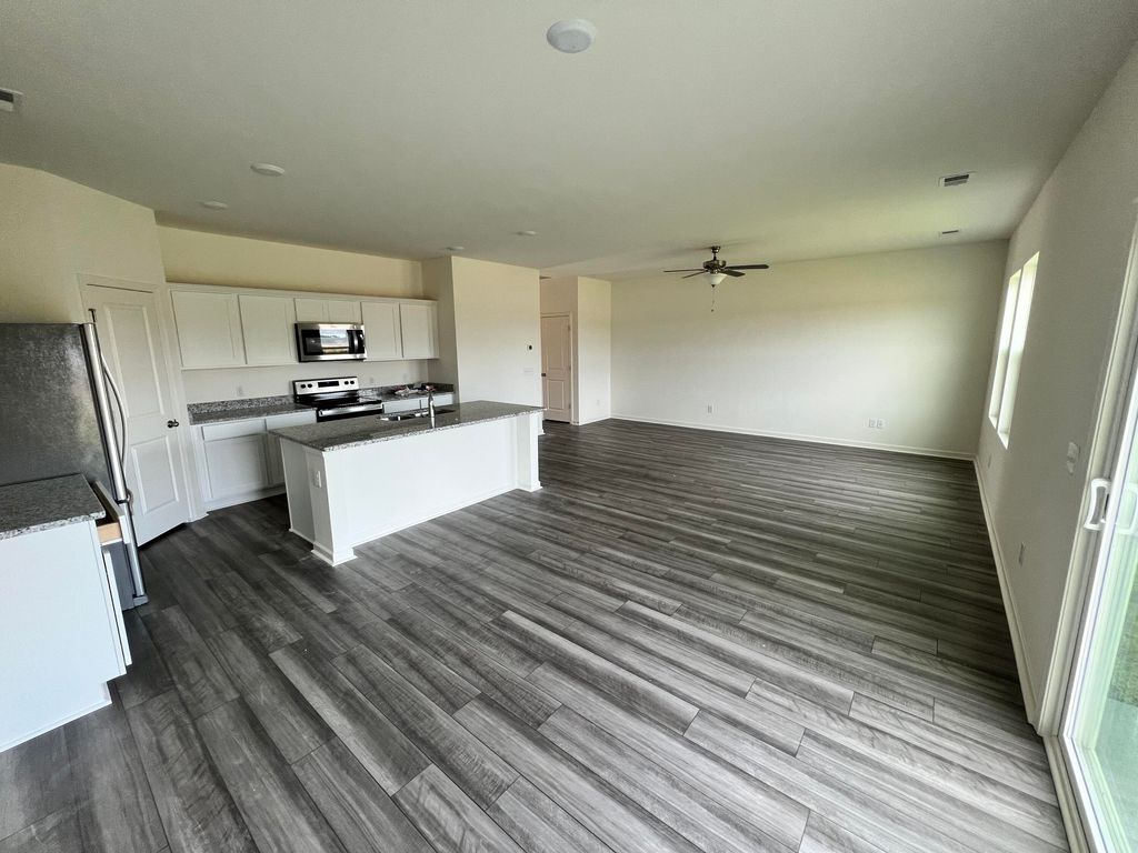 Photo of 1018 Carriage Wood Circle, Ridgeville, SC 29472 (MLS # 26007472)