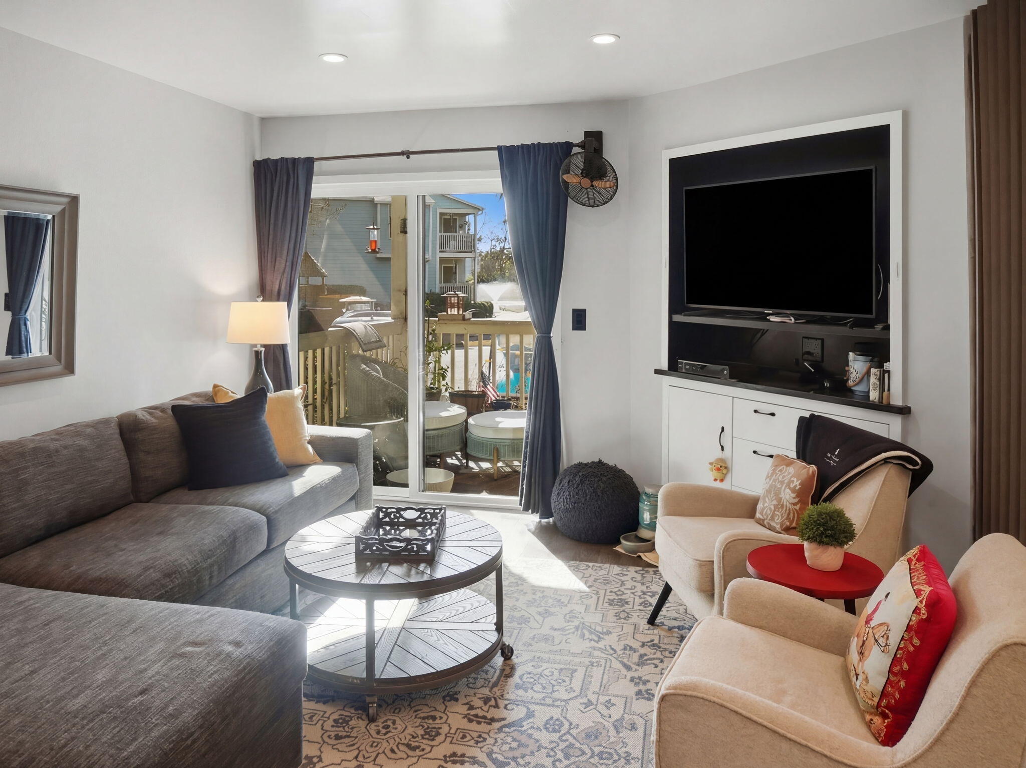 1481 Center Street 1102