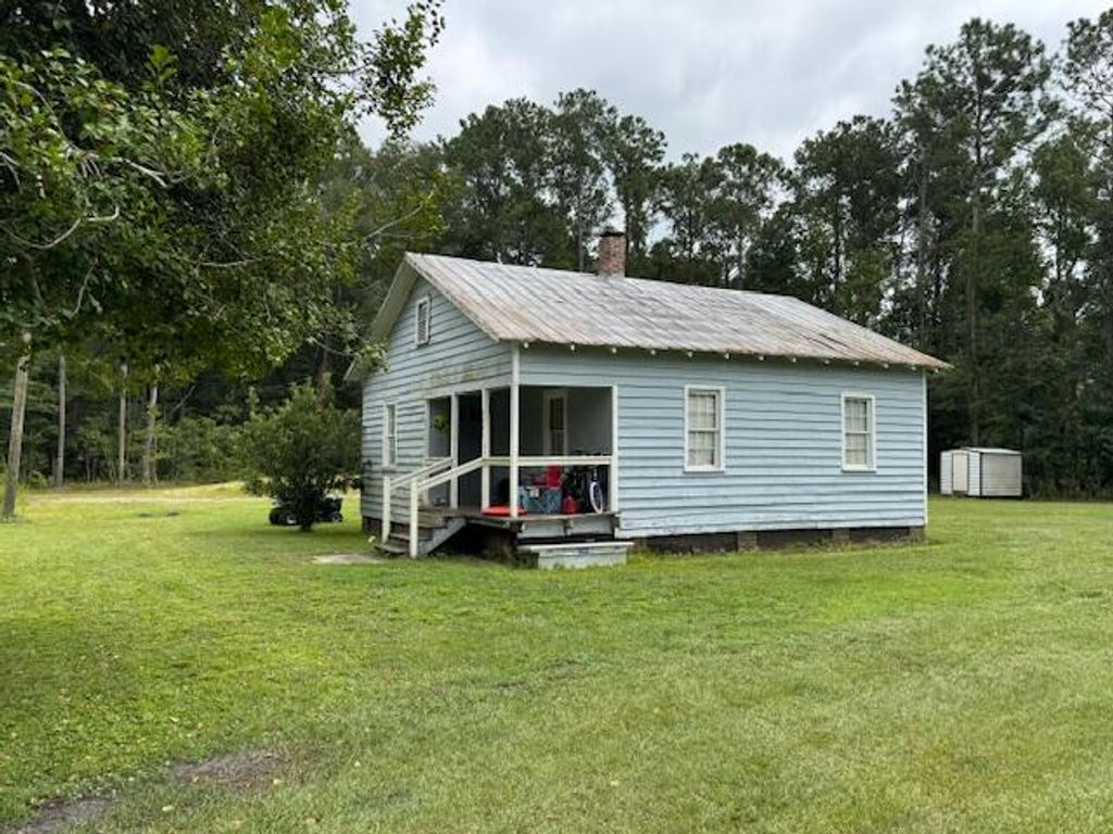 Photo of 5790 Highway 165, Ravenel, SC 29470 (MLS # 25025256)