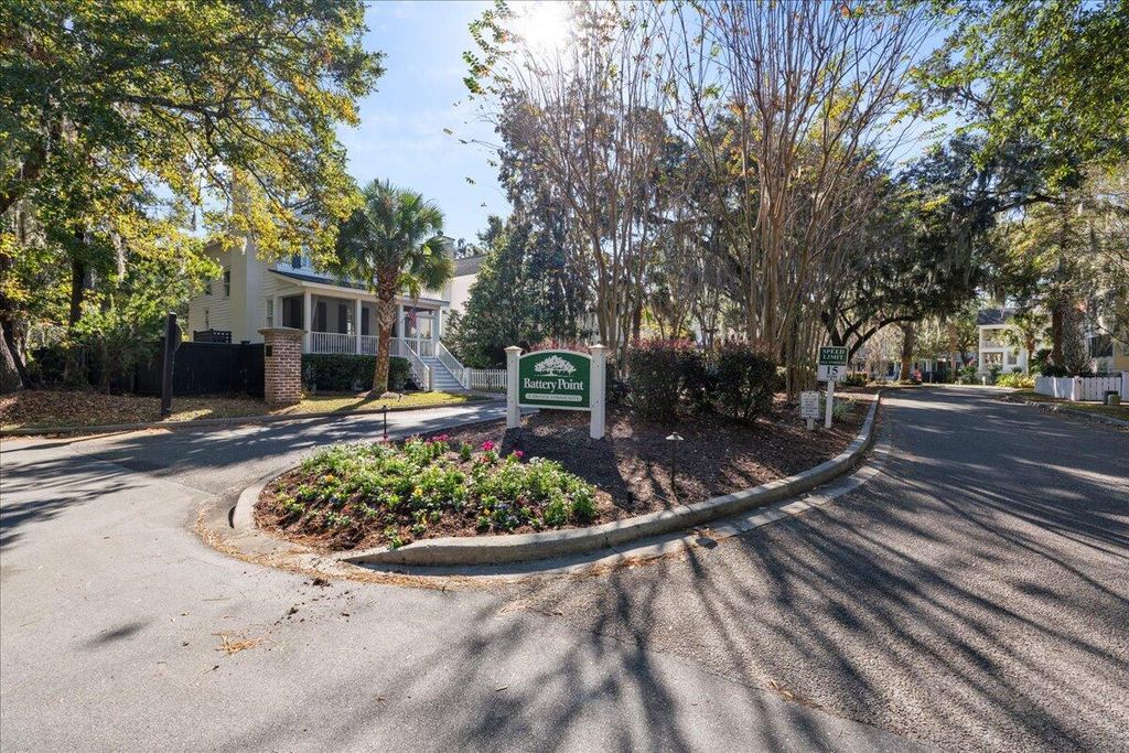 Photo of 4 Battery Point Lane, Beaufort, SC 29902 (MLS # 25032908)