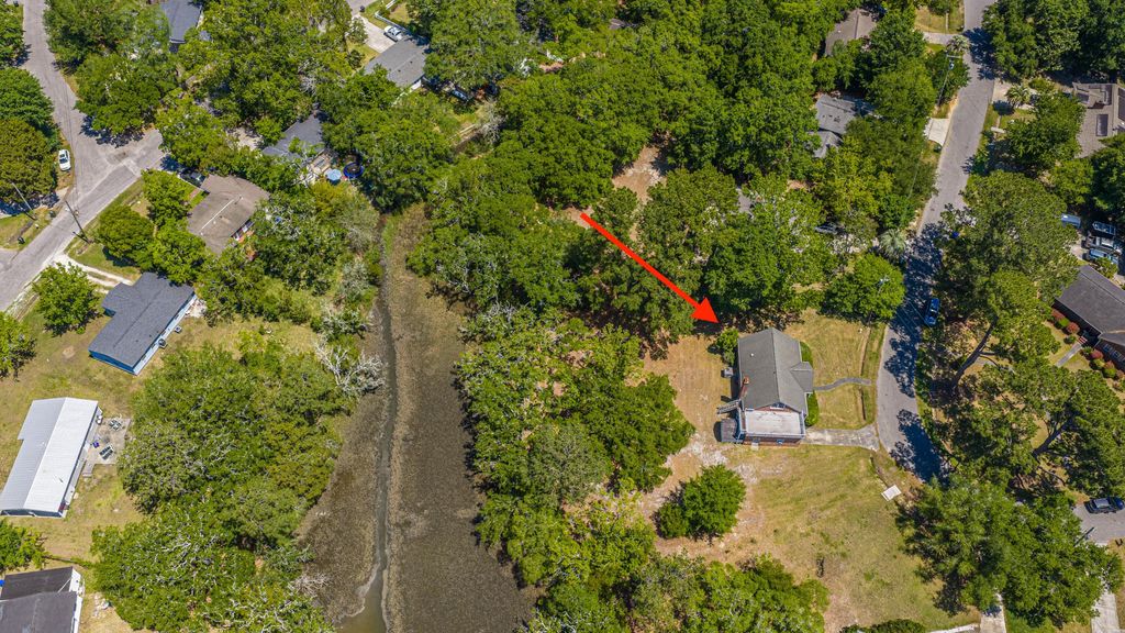 Photo of 301 McClain Street, Charleston, SC 29407 (MLS # 26014628)
