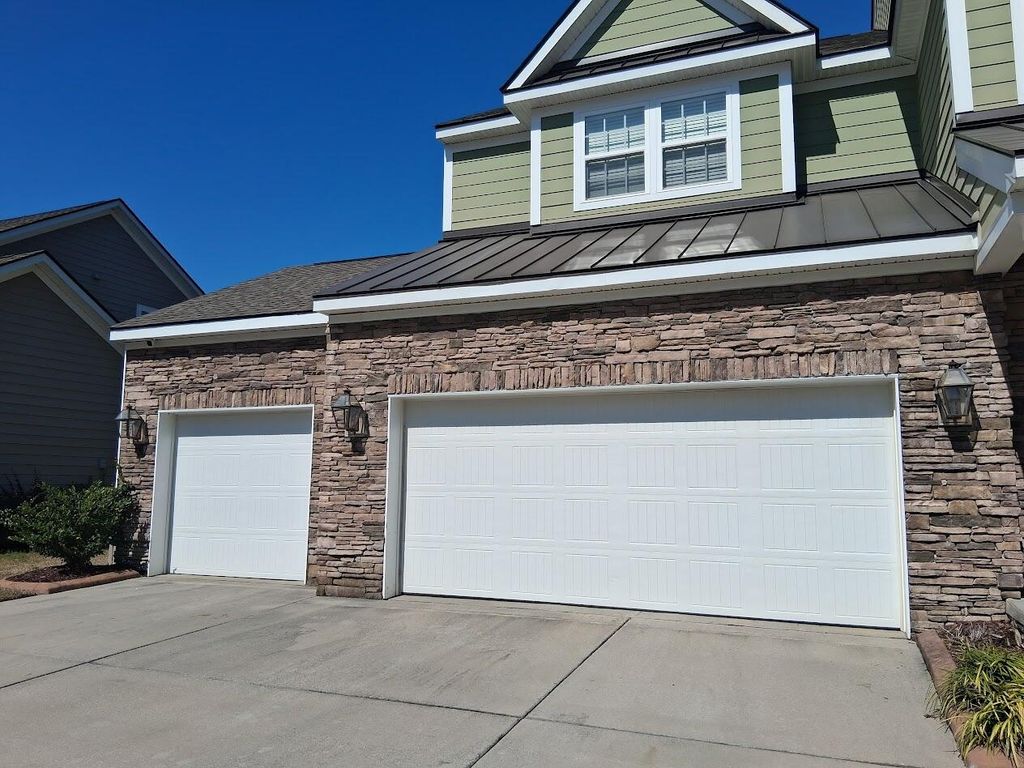 Photo of 605 S Pointe Boulevard, Summerville, SC 29483 (MLS # 26005926)