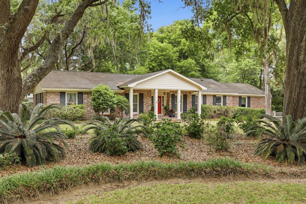 Photo of 314 Coinbow Drive, Mount Pleasant, SC 29464 (MLS # 26012303)