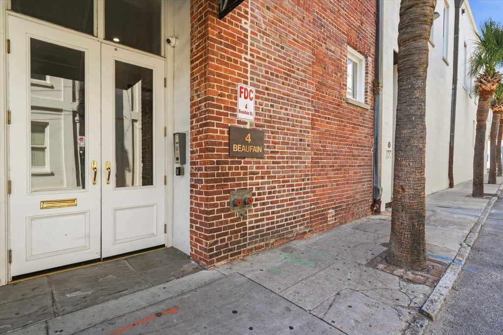 Photo of 4 Beaufain Street #202, Charleston, SC 29401 (MLS # 26018353)