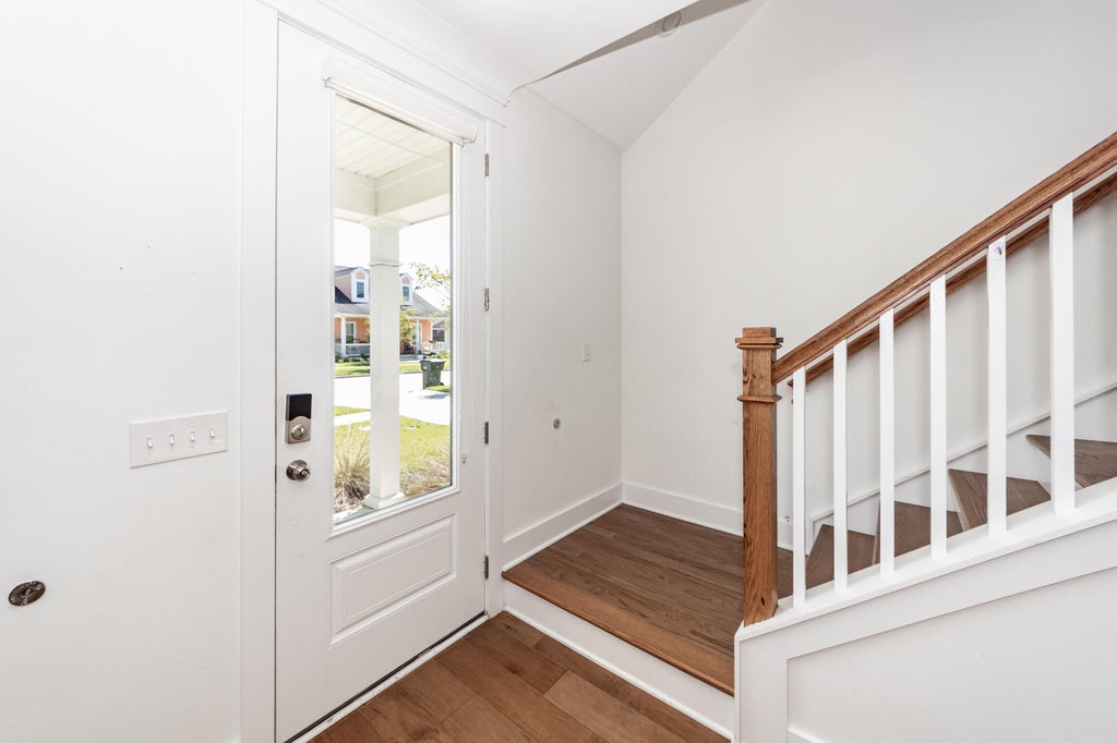 Photo of 111 Hewitt Street, Summerville, SC 29486 (MLS # 26026110)