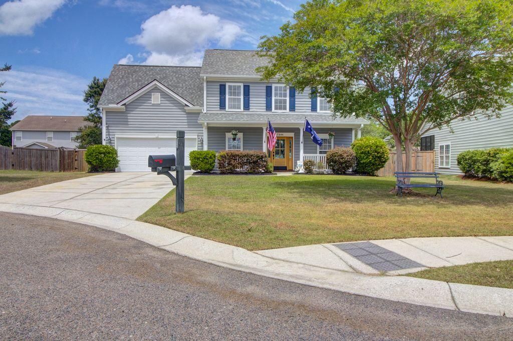 Photo of 7344 Kestrel Trail, Hanahan, SC 29410 (MLS # 26012405)