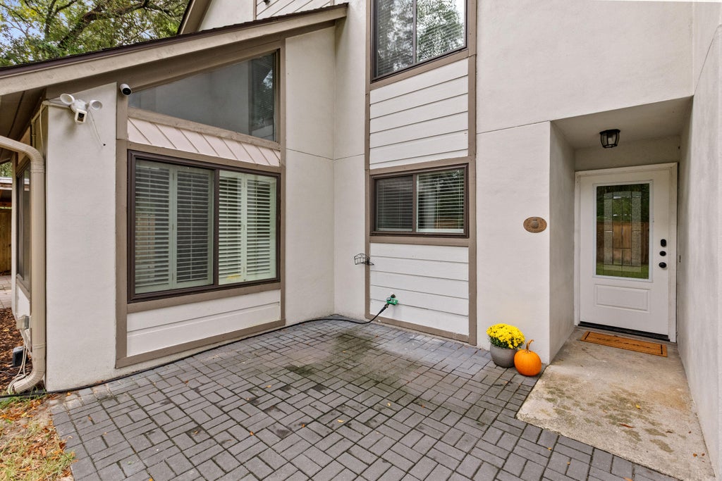 Photo of 317 Mallard Court, Mount Pleasant, SC 29464 (MLS # 26027841)