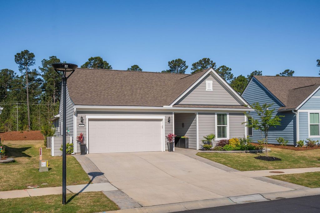 Photo of 611 Coral Bells Lane, Summerville, SC 29486 (MLS # 26010932)