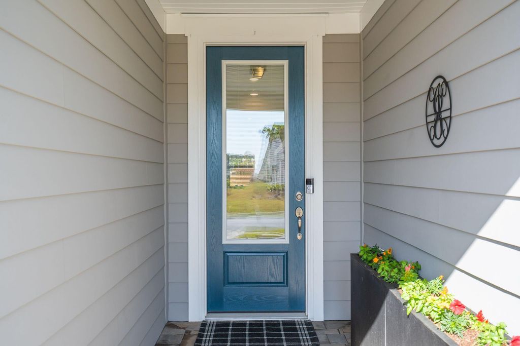 Photo of 611 Coral Bells Lane, Summerville, SC 29486 (MLS # 26010932)