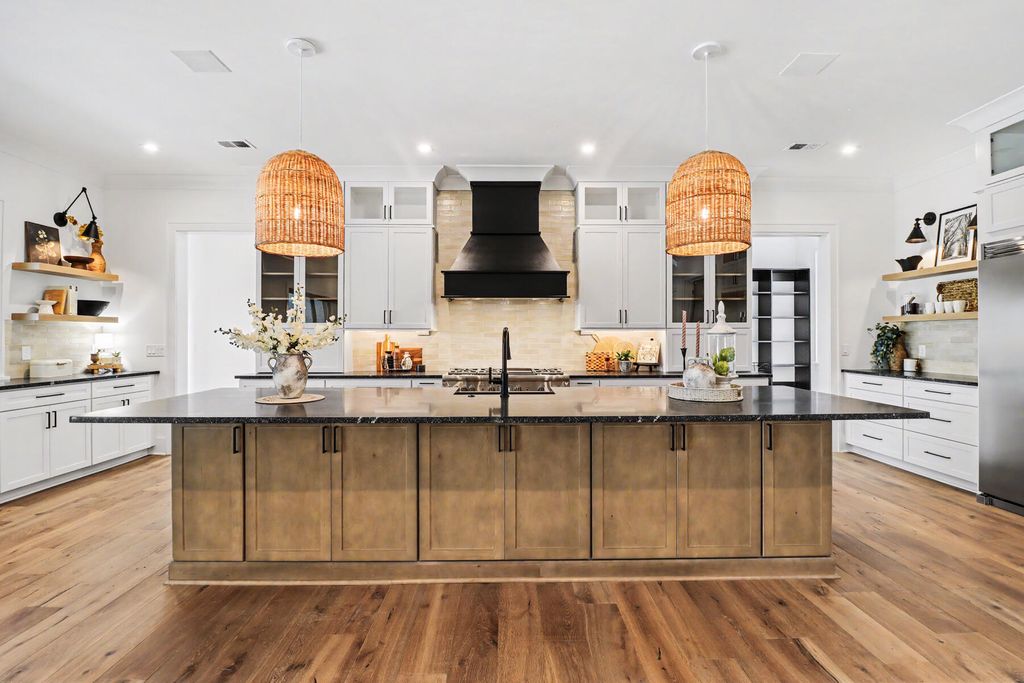 Photo of 3917 Delinger Drive, Mount Pleasant, SC 29466 (MLS # 25002451)