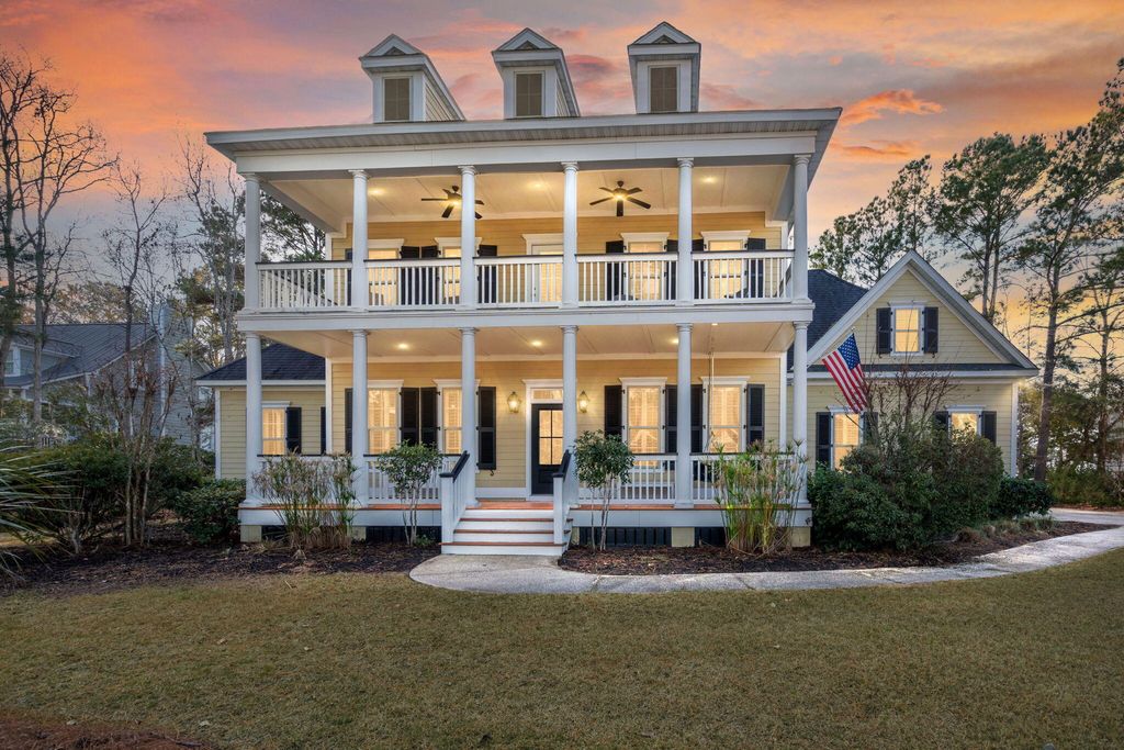 Photo of 3711 Riverstation Court, Mount Pleasant, SC 29466 (MLS # 26010714)