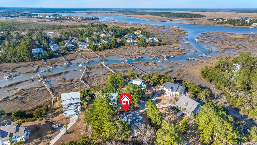 Photo of 3711 Riverstation Court, Mount Pleasant, SC 29466 (MLS # 26010714)